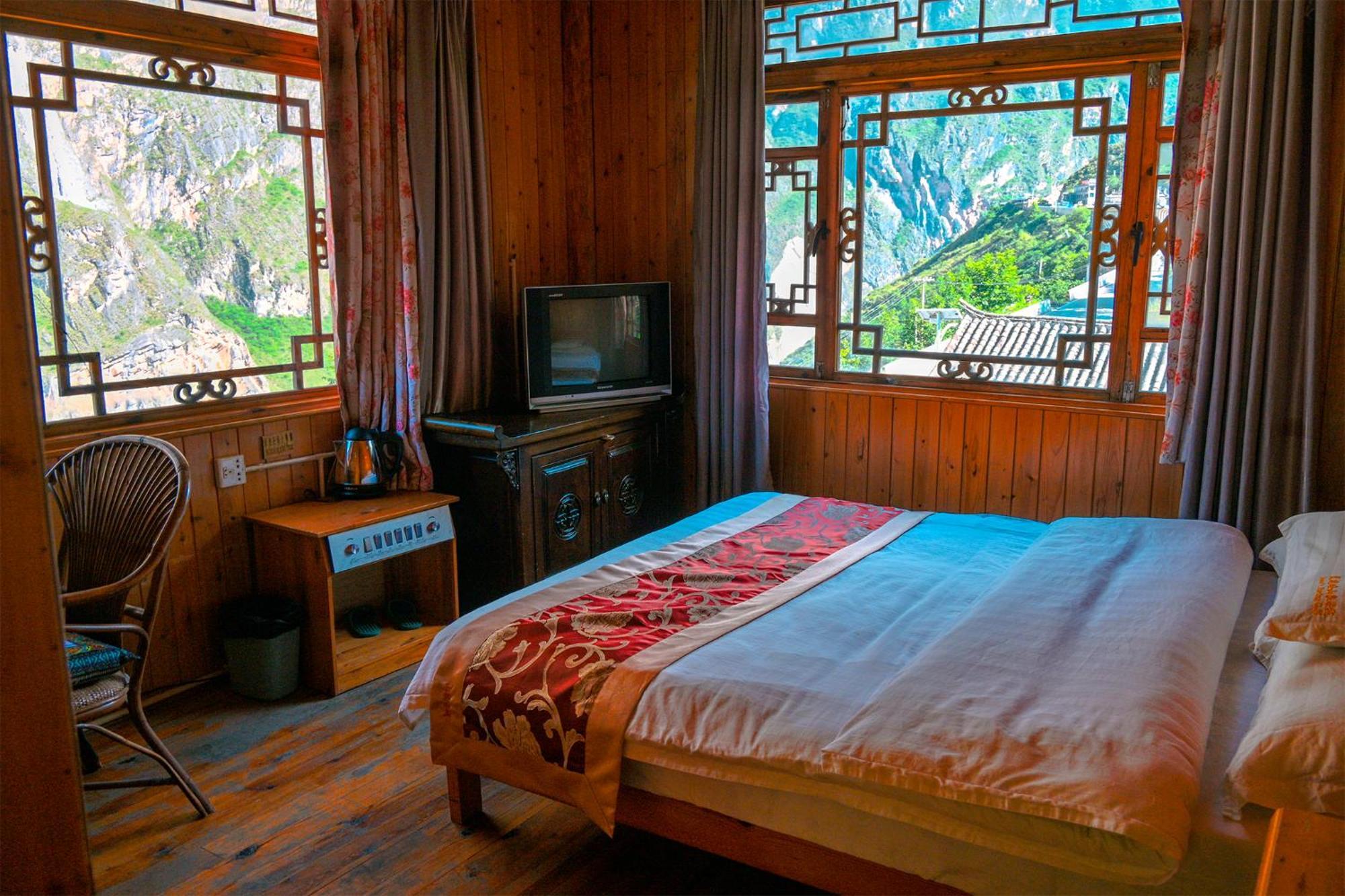 Tiger Leaping Gorge Sean'S Spring Guesthouse Shangri-La Room photo