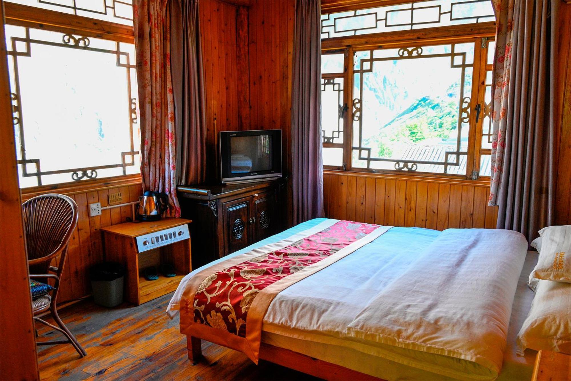 Tiger Leaping Gorge Sean'S Spring Guesthouse Shangri-La Room photo